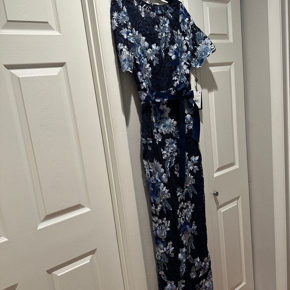 Bought for my mother in law for our wedding , she wore something else instead. - Picture 6 of 6